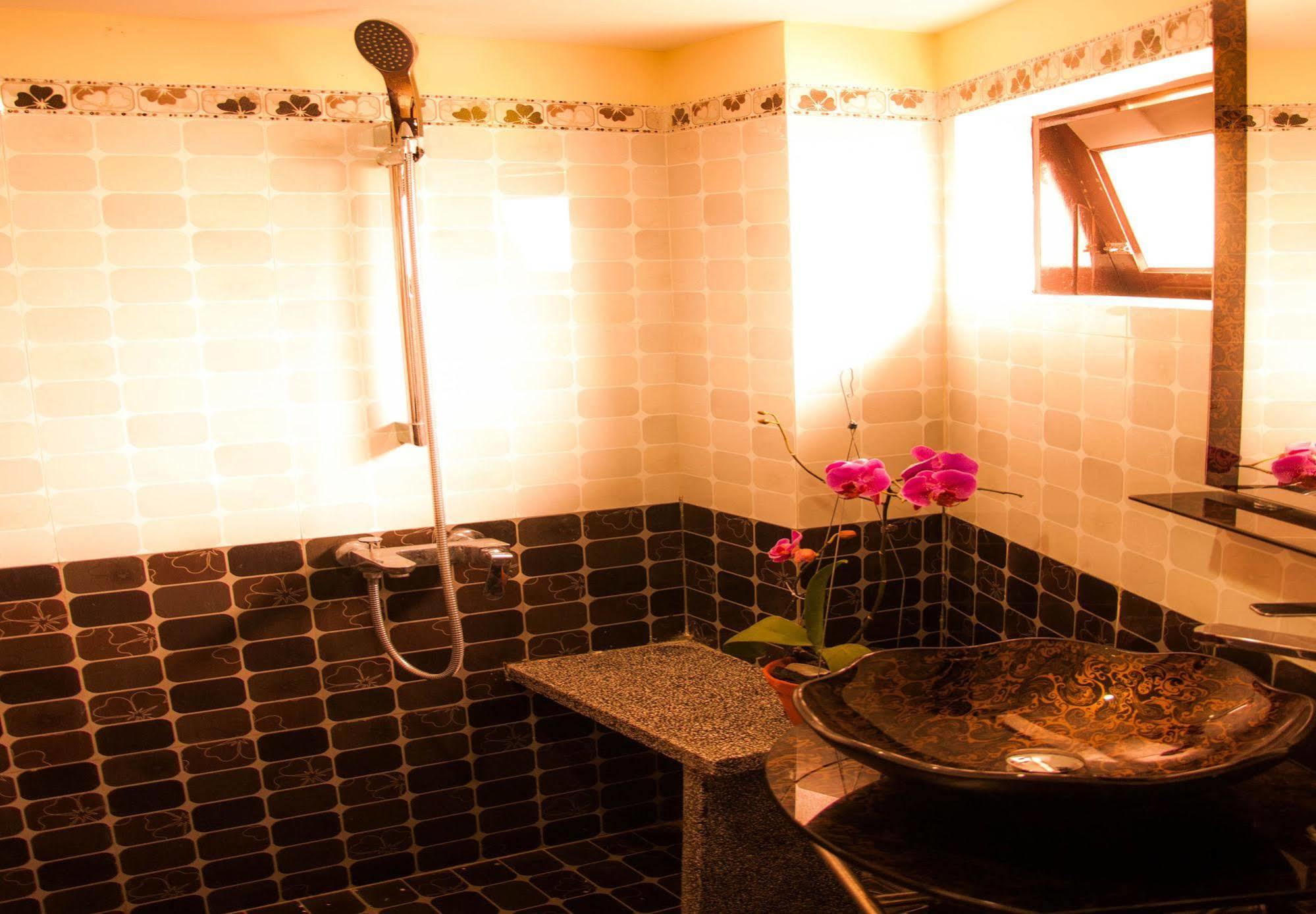 Memories Homestay ホイアン エクステリア 写真